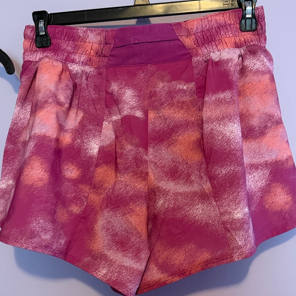 NWT- Women’s Nike Convertible Sports Bra and Shorts  Athletic Set Size Large - Picture 6 of 9